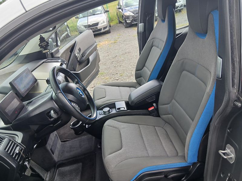 BMW i3 125 kW, 86tis km - fotka 38 z 47