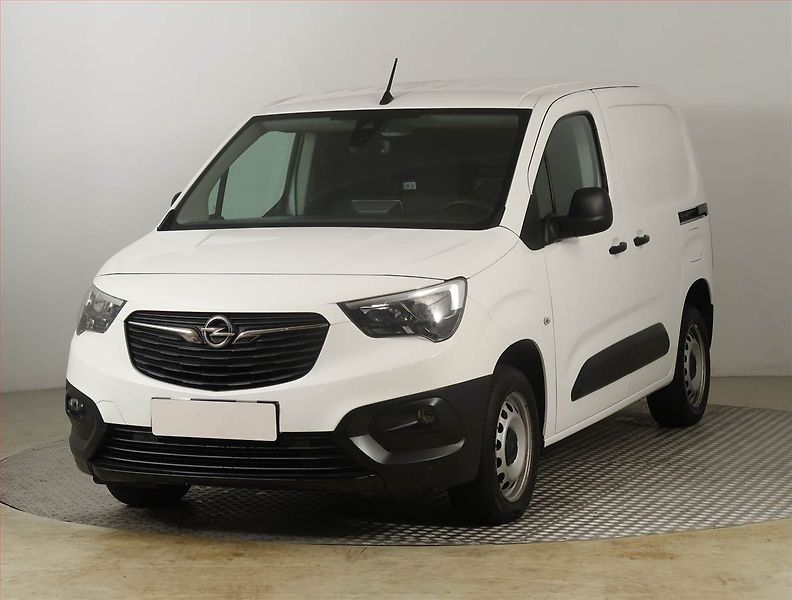 Opel Combo (2022) 1.5 CDTI, 3Místa, ČR, DPH - fotka 2 z 18