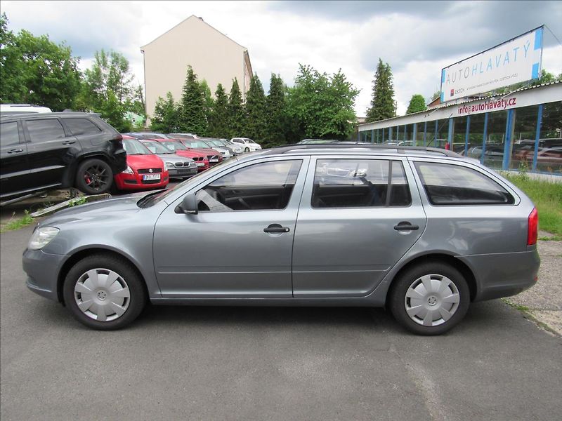 Škoda Octavia 1,6 TDi 77kW Combi - fotka 7 z 25