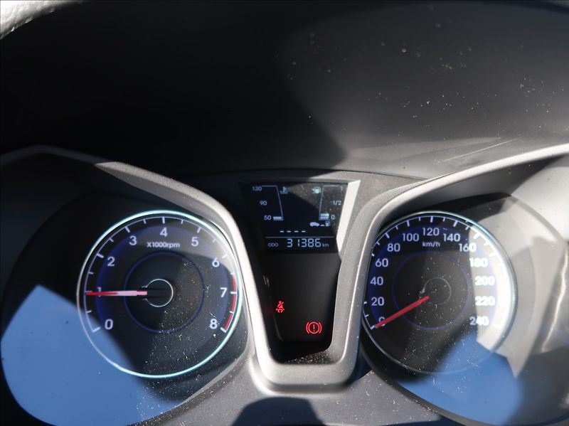 Hyundai ix20 1,6 CVVT,92kW,1majČR,Serv.kn. - fotka 11 z 27