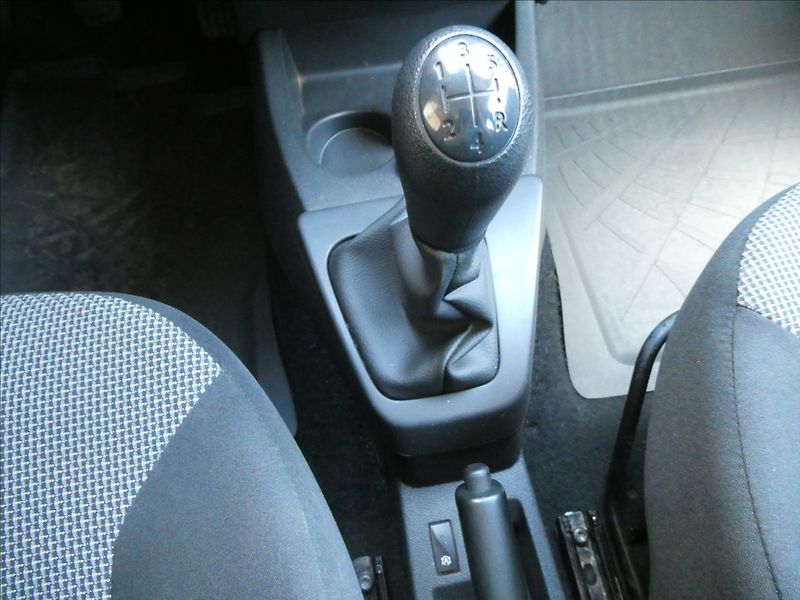 Dacia Dokker 1,6 i 75kW po servise,2 x pneu - fotka 30 z 39