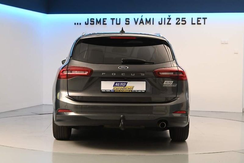 Ford Focus (2022) 1.5 LED ACC TITANIUM Tažné 8AT - fotka 6 z 39