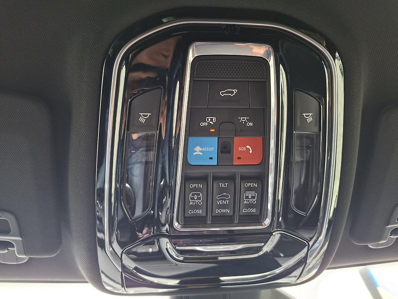 Jeep Grand Cherokee (2021) 3,6LV6 4X4 LONG OVERLAND 6míst - fotka 29 z 36