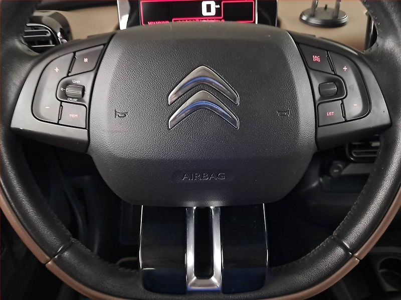 Citroën C4 Cactus (2016) 1.6 BlueHDi, ČR,1.maj - fotka 16 z 18