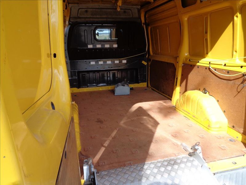 Ford Transit 2,2 - fotka 17 z 19