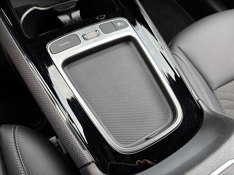 Mercedes-Benz GLB 2,0 200d 110kW 4Matic DCT - fotka 43 z 52