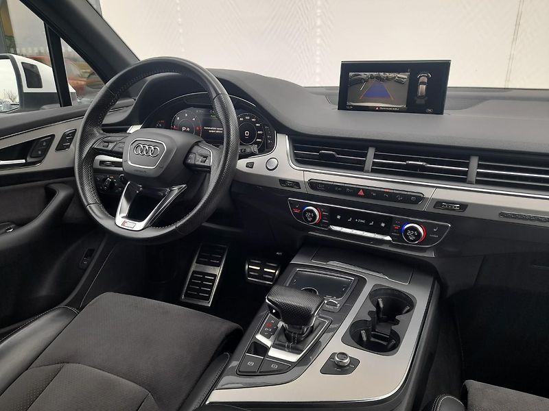 Audi Q7 45 TDI 170 kW quattro - fotka 17 z 24