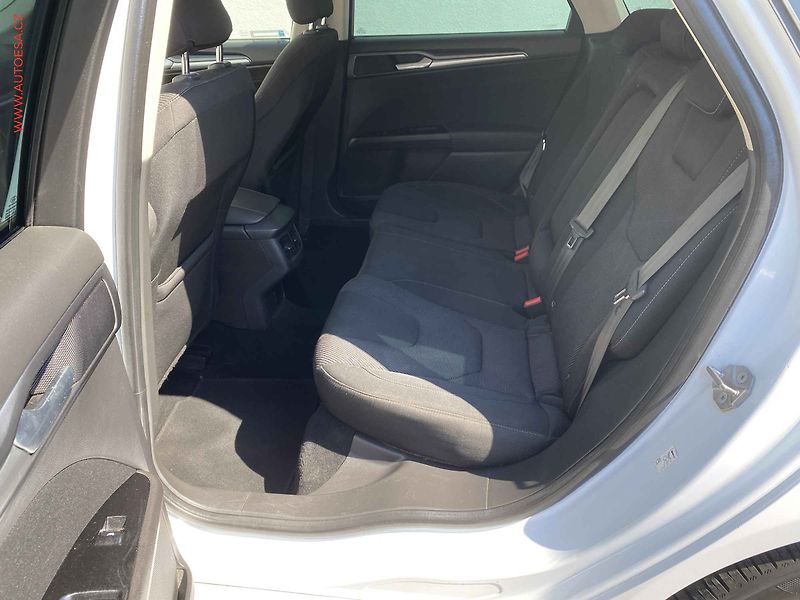Ford Mondeo (2015) 2.0 TDCi, ČR, LED, park.čidla - fotka 10 z 16