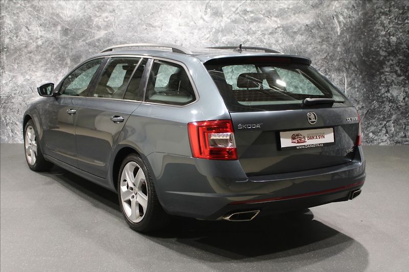 Škoda Octavia 2,0 162 kW RS DSG, NAVI, 1. ma - fotka 3 z 39