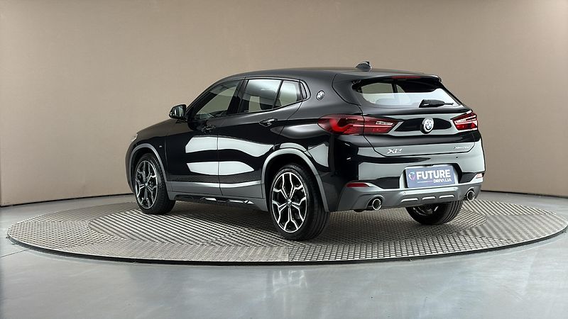 BMW X2 20d AUT xDrive - fotka 2 z 25