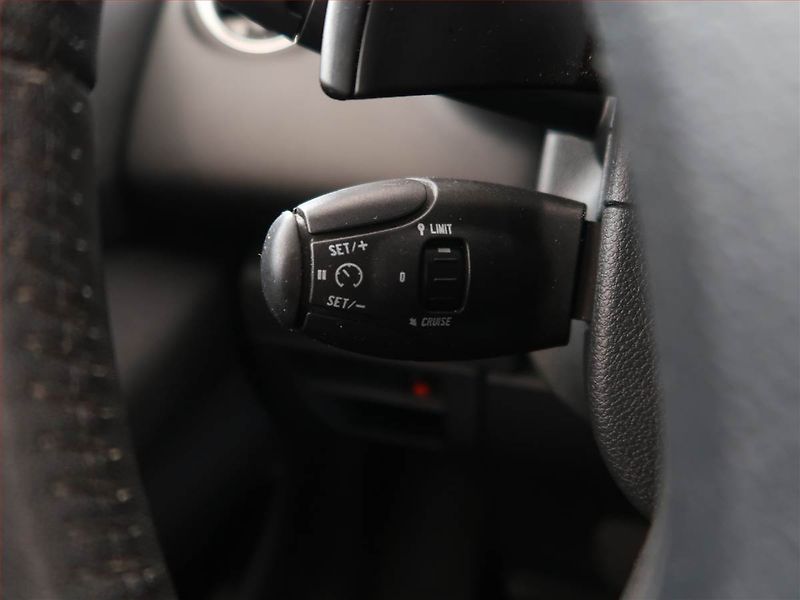 Peugeot 3008 (2014) 1.6 HDi, Automat, Navi - fotka 17 z 24