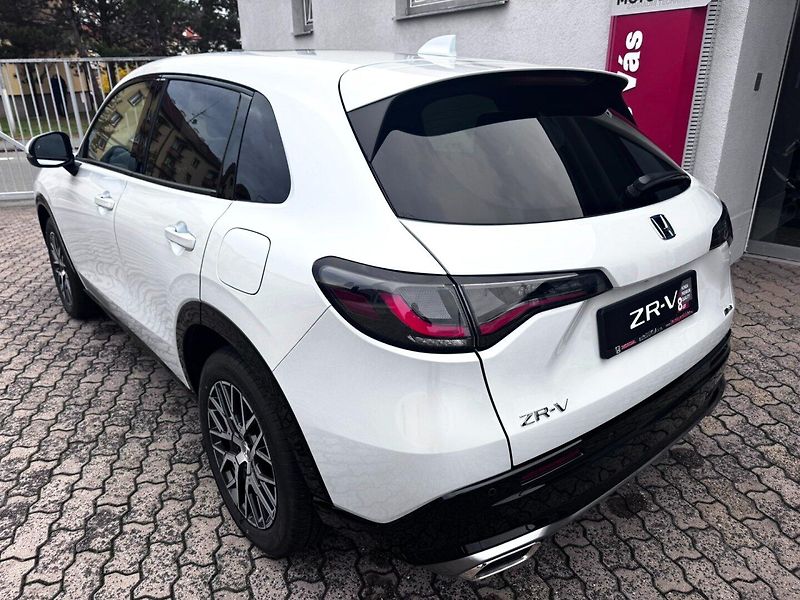 Honda ZR-V (2026) 2.0e:HEV 135kW ADVANCE TOP - fotka 5 z 39