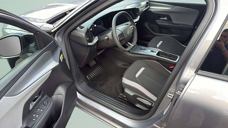 Opel Mokka (2026) Edition Hybrid 1.2 TURBO (107 - fotka 14 z 24