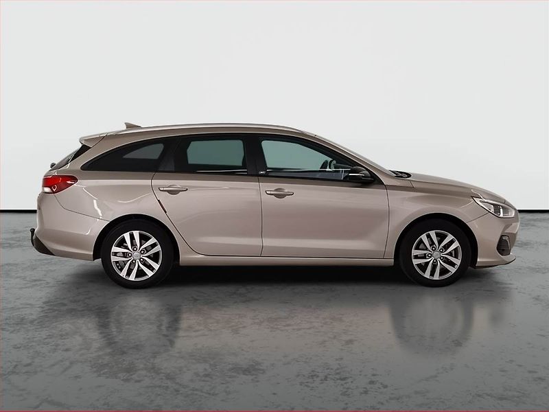 Hyundai i30 (2018) Go! 1.4 T-GDI, ČR,1.maj - fotka 6 z 27
