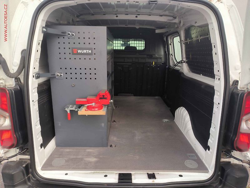 Opel Combo (2022) 1.5CDTi L2 DÍLNA, AC, park. - fotka 7 z 22