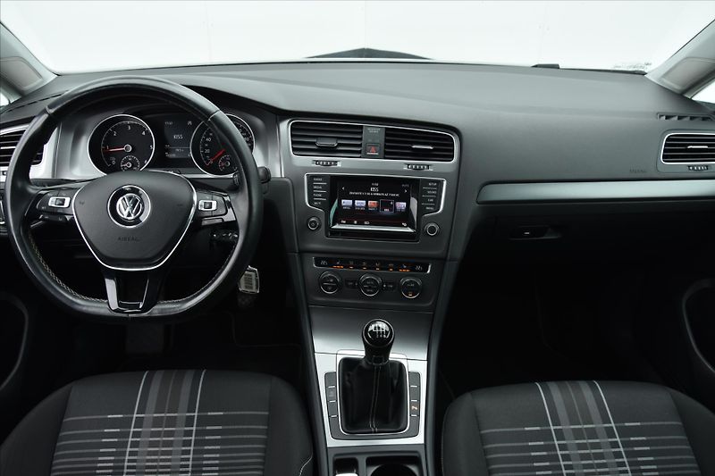 Volkswagen Golf 2.0TDi 110kW LOUNGE SERVIS.KN. - fotka 13 z 24
