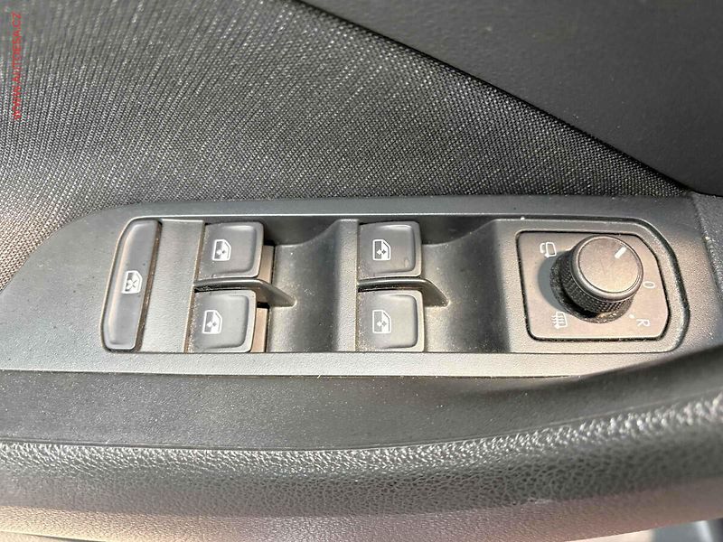 Škoda Kamiq (2020) 1.0 TSi, Style, navi, panor - fotka 12 z 16