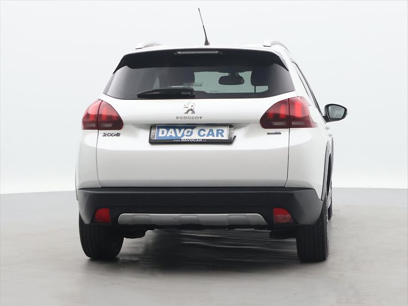Peugeot 2008 1,6 HDI 73kW CZ - fotka 6 z 29