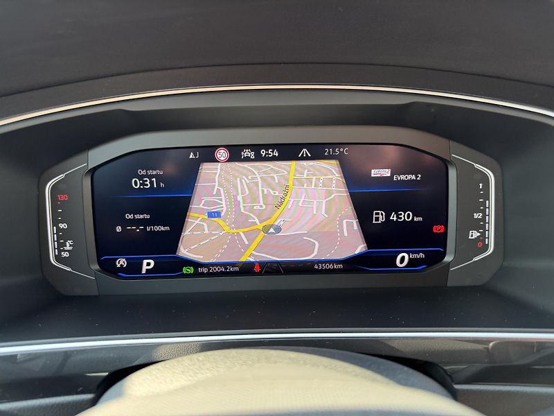 Volkswagen Tiguan R-Line 2,0 TSi/180kW 4x4 DSG - fotka 111 z 114