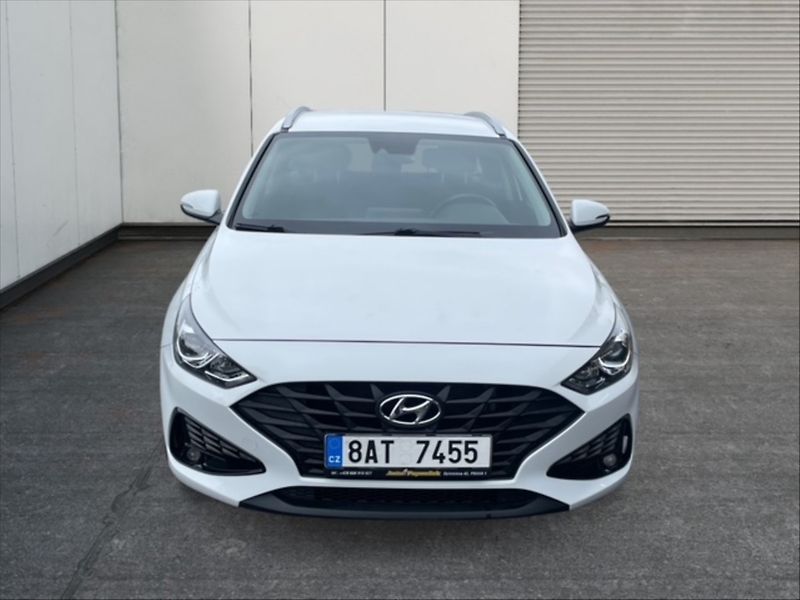 Hyundai i30 1,0 TGDI 120 Comfort - fotka 2 z 11