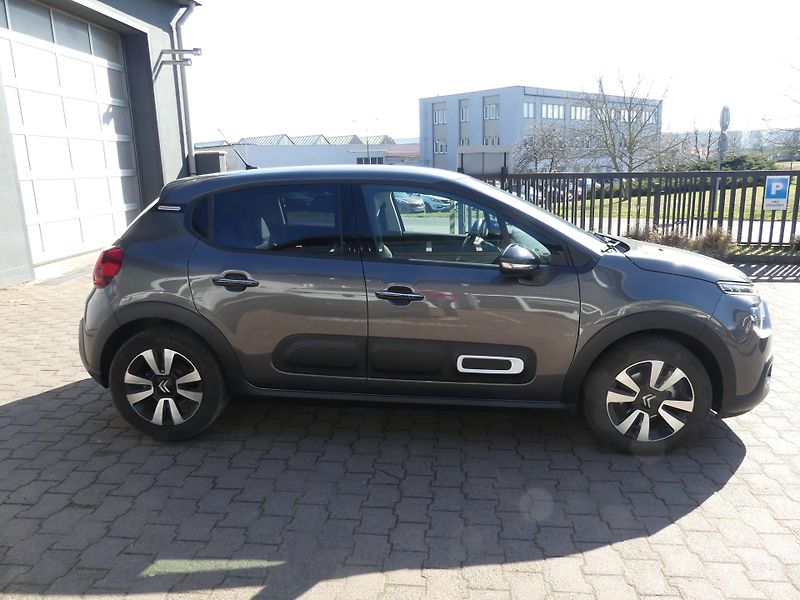 Citroën C3 (2024) 1,2 PureTech 110 MAN6 SHINE+ - fotka 4 z 23