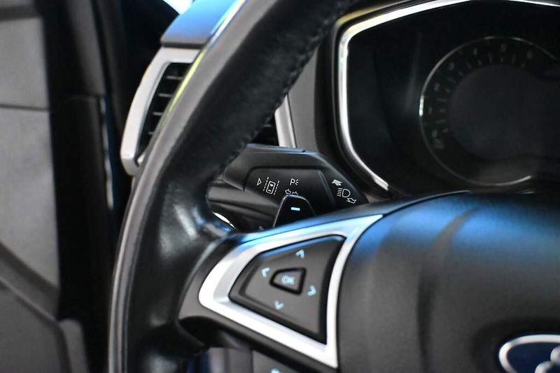 Ford Mondeo (2022) 2.0 LED SONY ACC Tažné 8AT ECO - fotka 14 z 38