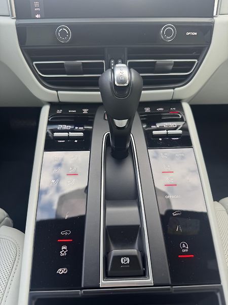 Porsche Macan (2023) S V6 MAX VÝBAVA 1.majitel PPF  - fotka 12 z 20