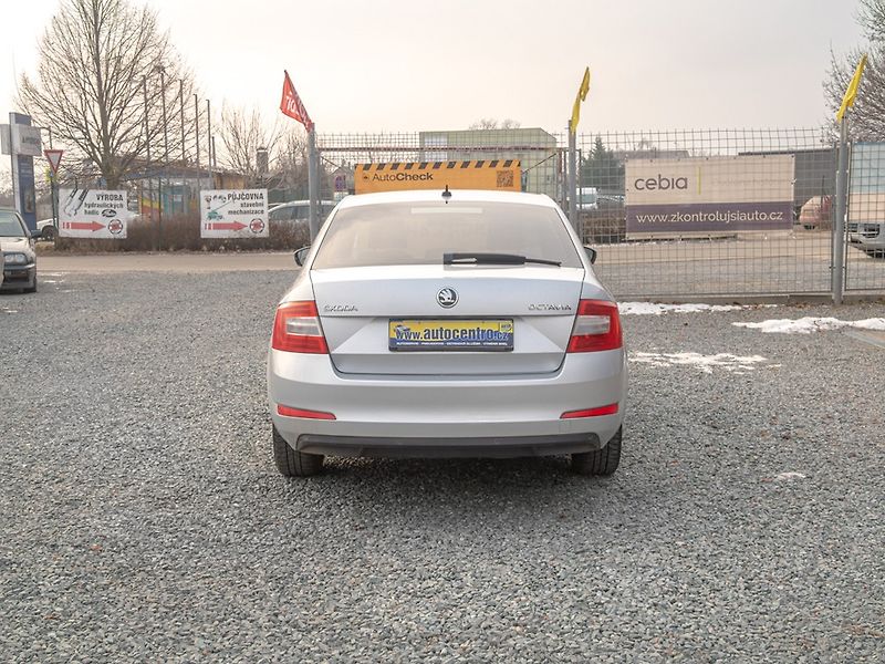 Škoda Octavia (2012) ČR 1.2TSI – NAVIGACE - fotka 6 z 44