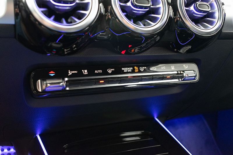 Mercedes-Benz EQB 300 66kWh*4MATIC*AMG*KAMERA*So - fotka 25 z 47