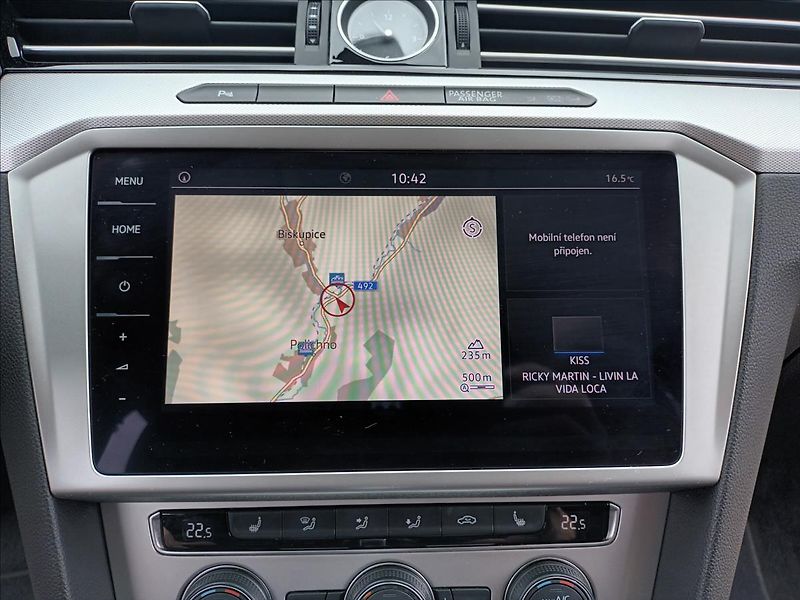 Volkswagen Passat 2,0 TDI,110kw,LED,SERVIS,TAŽNÉ - fotka 37 z 49