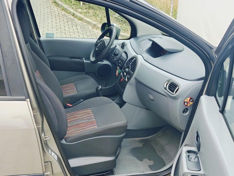 Renault Modus (2009) 1,2 16V 55 kW Alur - fotka 17 z 35