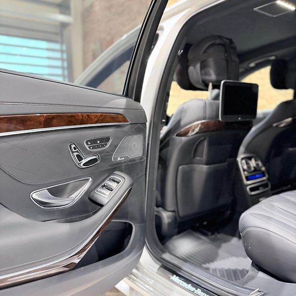 Mercedes-Benz Třídy S (2019) S 560L - fotka 21 z 32