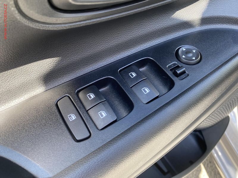 Hyundai i20 (2023) 1.2 MPI, 1.maj,ČR, Comfort - fotka 14 z 16