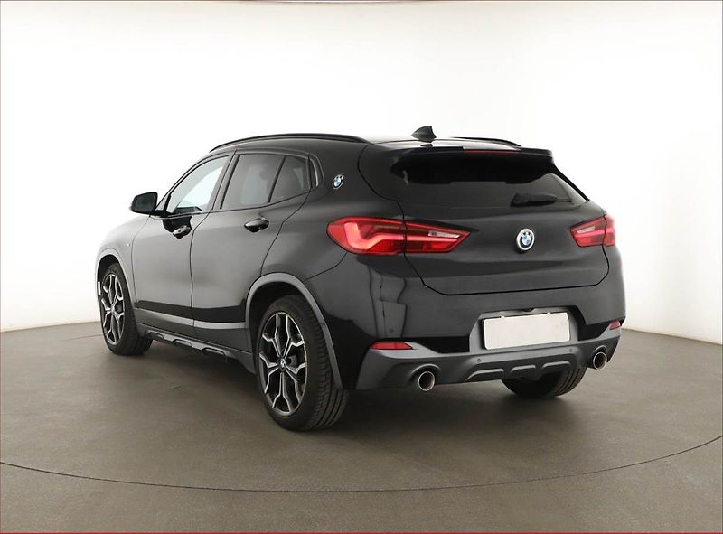 BMW X2 (2019) xDrive20d, 4X4, Automat - fotka 4 z 21