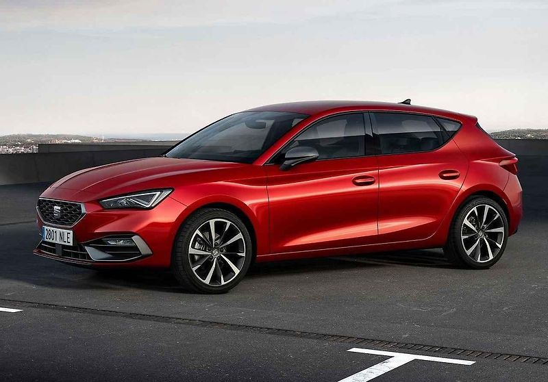 Nabídka vozů s pohonem plug-in hybrid začíná v kategorii nižší střední třída.