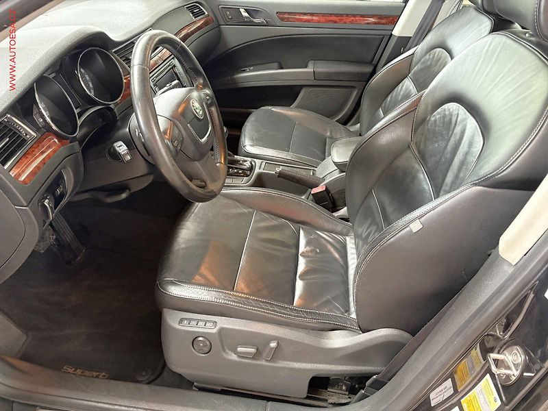 Škoda Superb (2008) 2.0TDi, servis.kniha, AT - fotka 9 z 17