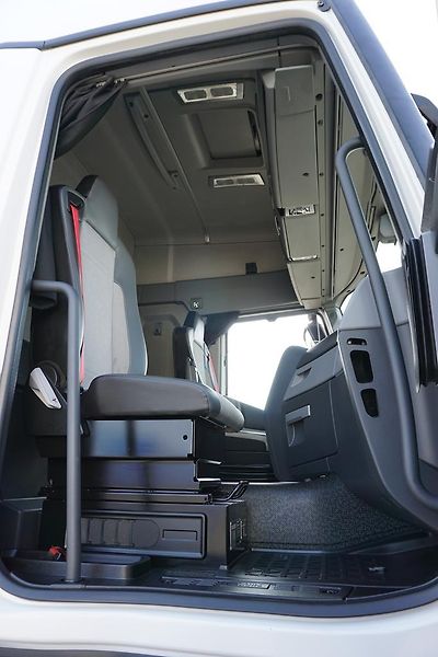 Renault Trucks T (2020) 460 / ACC / EURO  6 / SLEEPER  - fotka 8 z 51