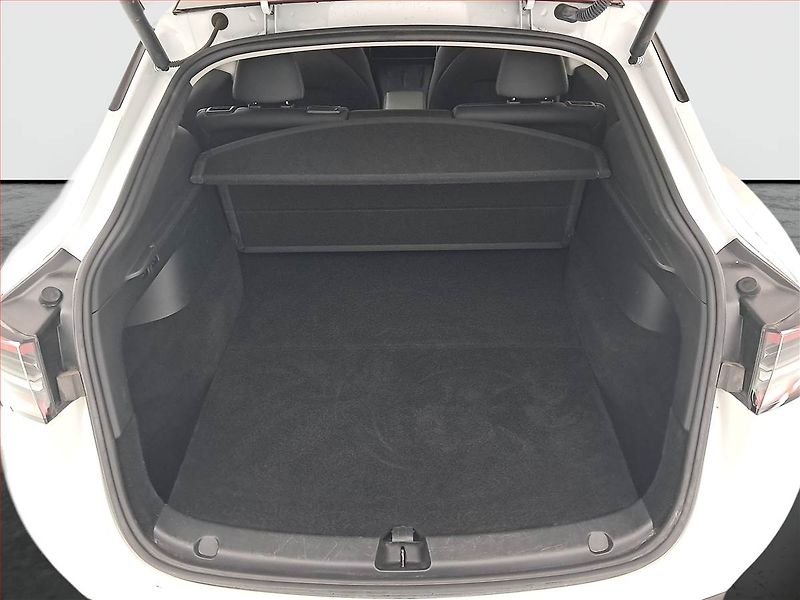 Tesla Model Y (2022) Long Range AWD 79kWh, SoH 92% - fotka 14 z 25