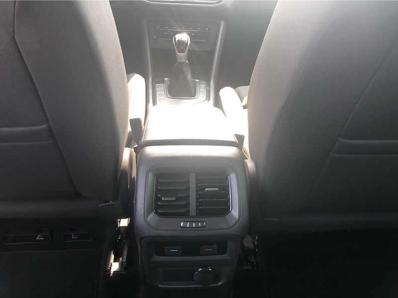 Volkswagen Tiguan 1,5 TSI - fotka 21 z 29