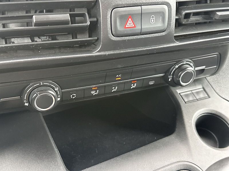 Citroën Berlingo (2022) 1.5 HDI LIVE PACK - fotka 14 z 26