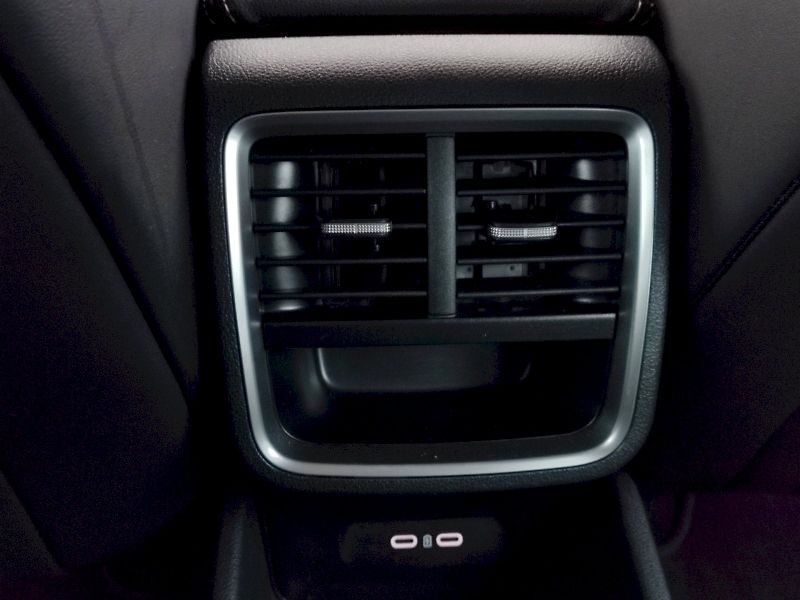 Škoda Octavia (2024) combi Top Selection  2,0 Tdi 1 - fotka 28 z 39