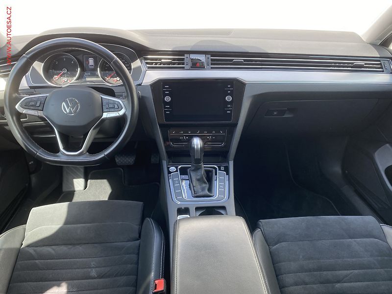 Volkswagen Passat (2020) 2.0 TDi, Elegance, DSG, LED - fotka 8 z 20