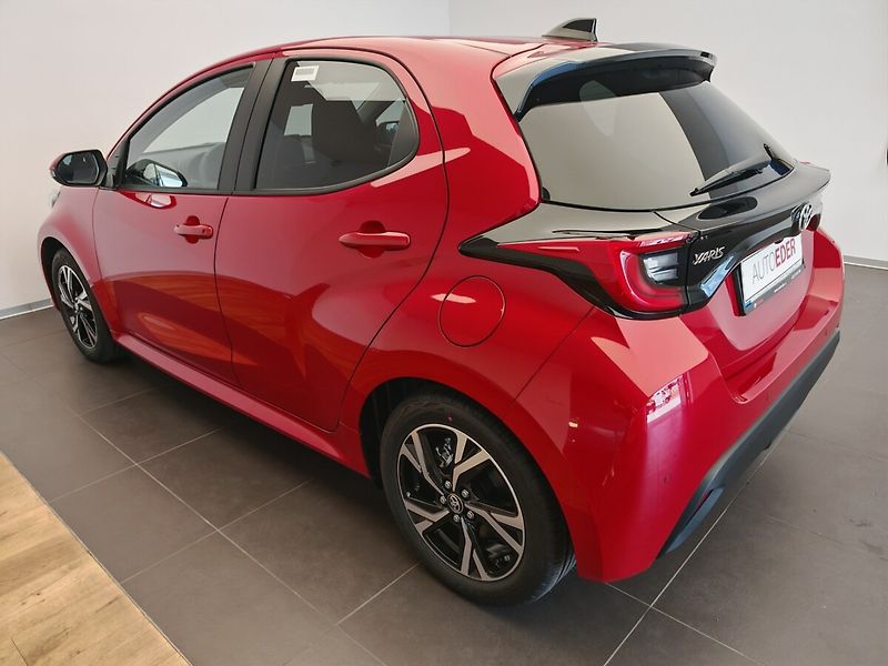 Toyota Yaris 1.5 Hybrid Style - fotka 5 z 29