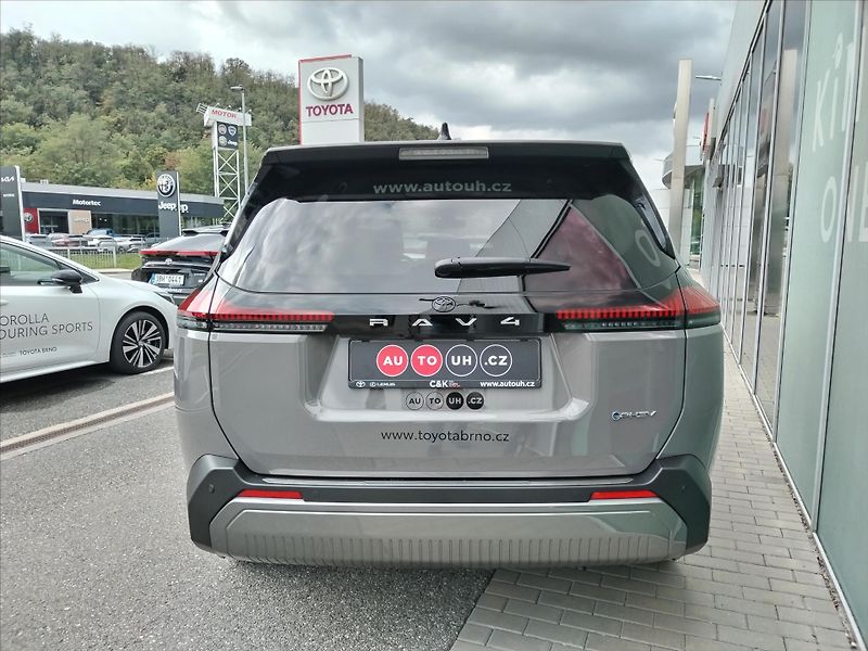 Toyota RAV4 2.5 PLUG IN HYBRID e-CVT AWD - fotka 13 z 18