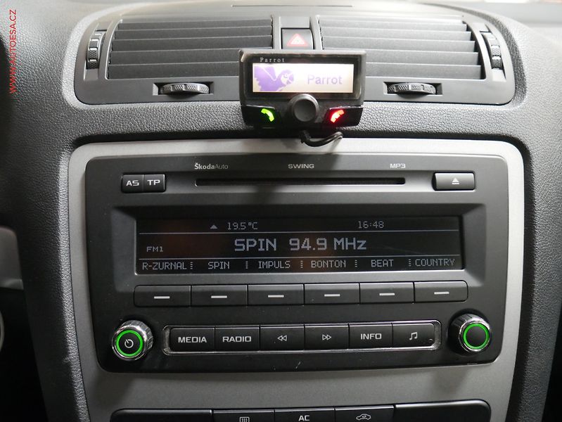 Škoda Octavia (2012) 1.6 TDI, ČR, AC, TZ, temp - fotka 15 z 17
