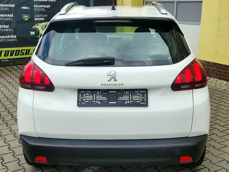 Peugeot 2008 1,2 MÁLO NAJETO*CZ,SERVIS - fotka 7 z 39