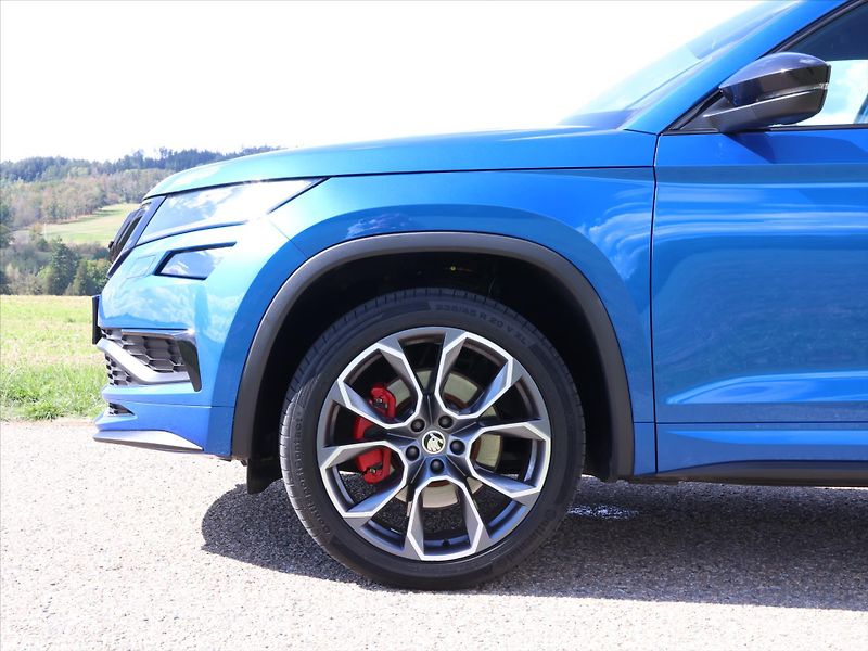 Škoda Kodiaq 2,0 RS TDI 176kW DSG 4x4 DPH - fotka 27 z 34