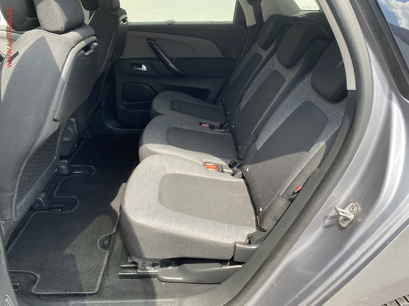 Citroën C4 Picasso (2017) 1.2 PT, Feel, navi, kamera - fotka 10 z 17