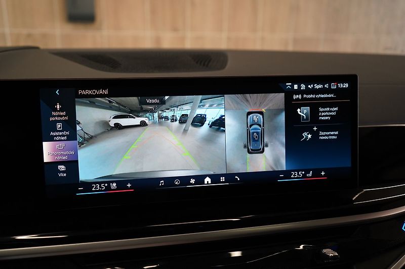 BMW X5 30d xDrive, Ventilace, Tažné - fotka 38 z 49