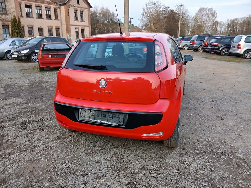 Fiat Punto 1.2i, ALU, klima - fotka 9 z 29